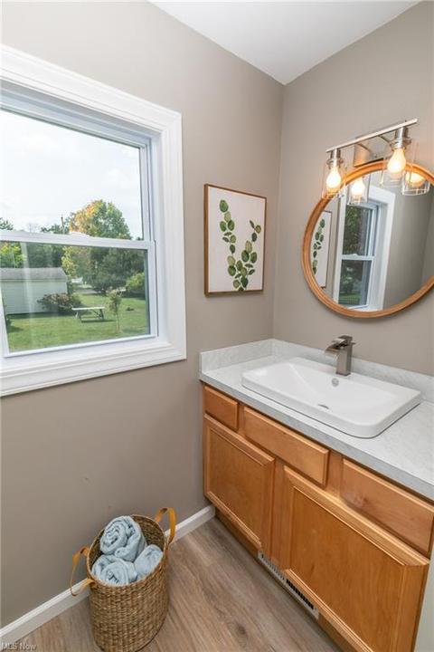 730 Clyde St, Akron, OH 44310 photo 21