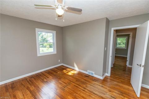 730 Clyde St, Akron, OH 44310 photo 15