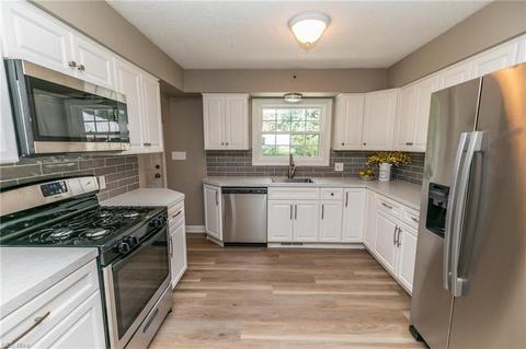 730 Clyde St, Akron, OH 44310 photo 7