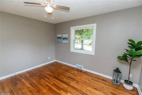 730 Clyde St, Akron, OH 44310 photo 16