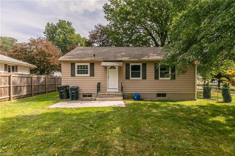 730 Clyde St, Akron, OH 44310 photo 25