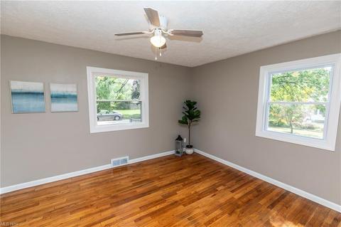 730 Clyde St, Akron, OH 44310 photo 14