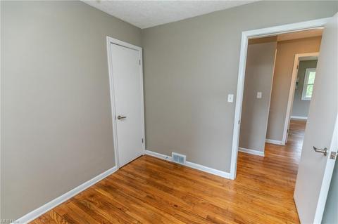 730 Clyde St, Akron, OH 44310 photo 20