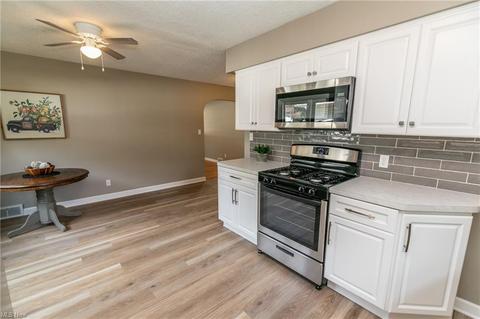730 Clyde St, Akron, OH 44310 photo 10