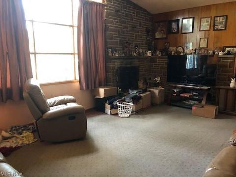 747 Washington Ave, Elyria, OH 44035 photo 4