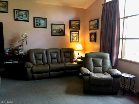 747 Washington Ave, Elyria, OH 44035 photo 5