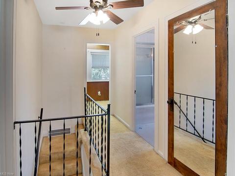 240 E 210th St, Euclid, OH 44123 photo 9