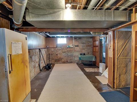 240 E 210th St, Euclid, OH 44123 photo 17