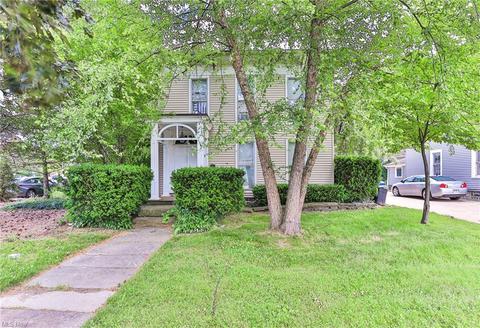 196 Beech St, Berea, OH 44017 photo 2