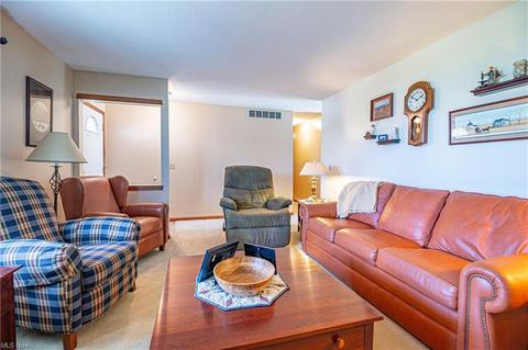 210 Hendrix Blvd, Lagrange, OH 44050 photo 7