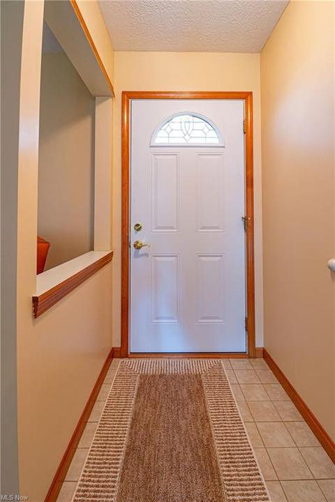 210 Hendrix Blvd, Lagrange, OH 44050 photo 4