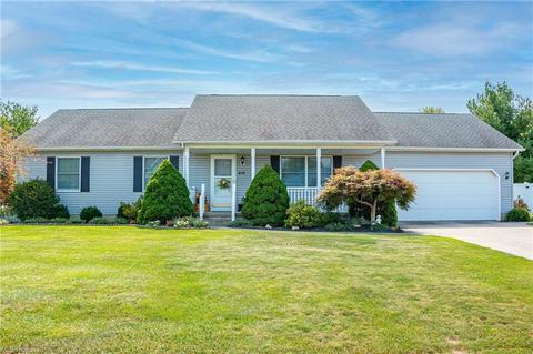 210 Hendrix Blvd, Lagrange, OH 44050 photo 1