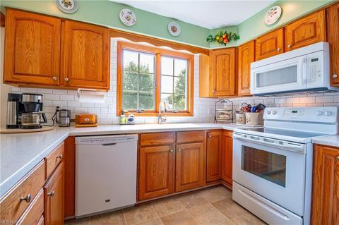 210 Hendrix Blvd, Lagrange, OH 44050 photo 11