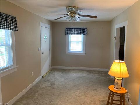 309 Wesley Ave, Elyria, OH 44035 photo 4