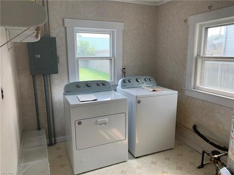 309 Wesley Ave, Elyria, OH 44035 photo 7
