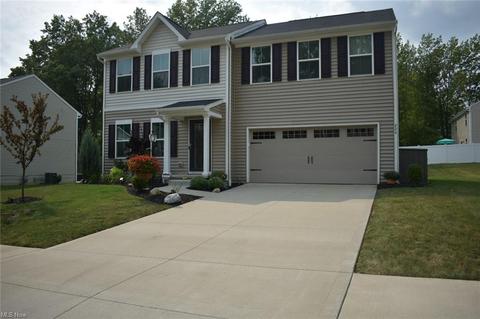 224 Karson Dr, Akron, OH 44312 photo 2