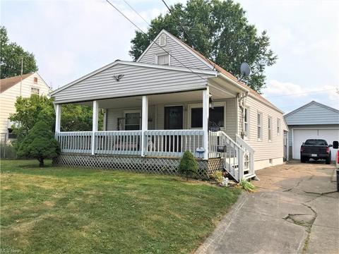 2540 E 38th St, Lorain, OH 44055 photo 2