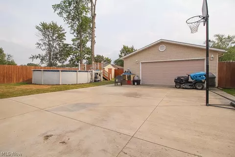 1946 E 37th St, Lorain, OH 44055 photo 16