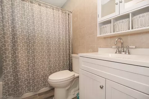 1946 E 37th St, Lorain, OH 44055 photo 11