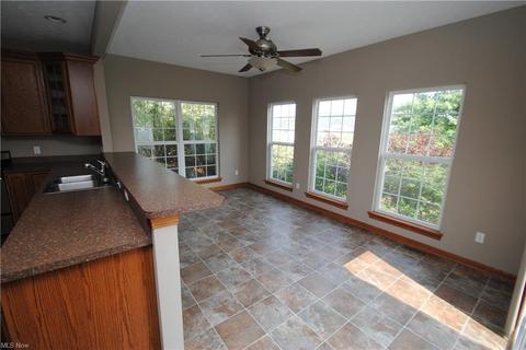4561 Bellow Dr, Lorain, OH 44053 photo 7