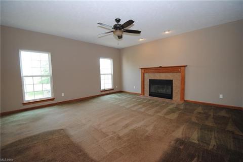 4561 Bellow Dr, Lorain, OH 44053 photo 9