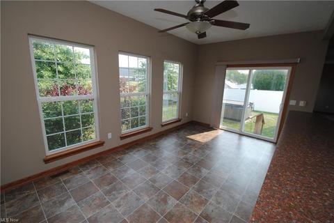 4561 Bellow Dr, Lorain, OH 44053 photo 6
