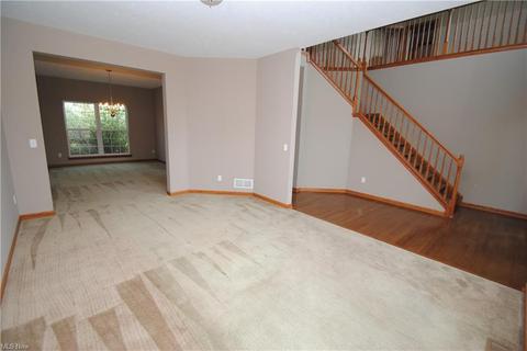 4561 Bellow Dr, Lorain, OH 44053 photo 12