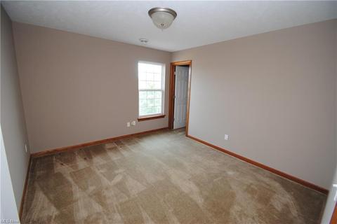 4561 Bellow Dr, Lorain, OH 44053 photo 17