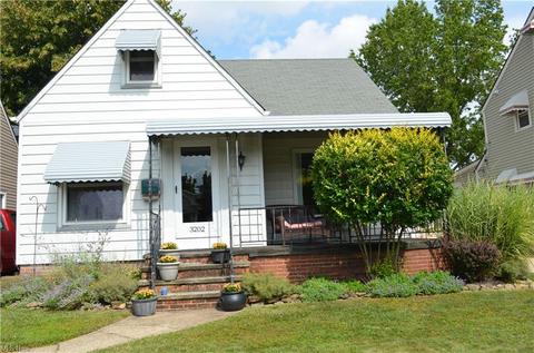 3202 Ingleside Dr, Parma, OH 44134 photo 1