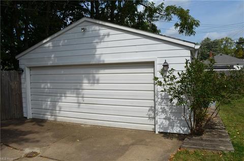 3202 Ingleside Dr, Parma, OH 44134 photo 20