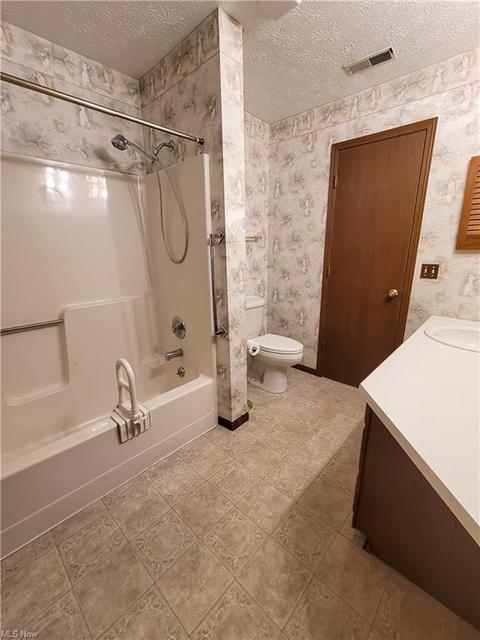 3625 Barrington Pl NW, Canton, OH 44708 photo 11