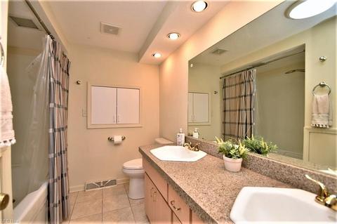 37285 Valley Forge Dr, Solon, OH 44139 photo 27