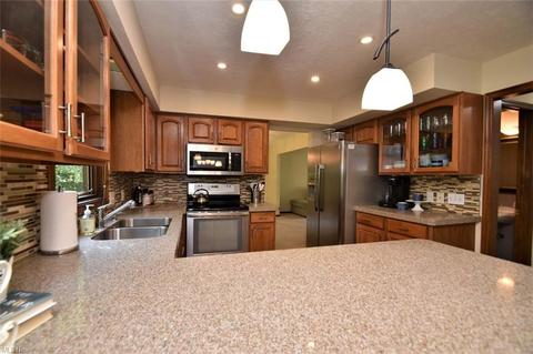 37285 Valley Forge Dr, Solon, OH 44139 photo 10