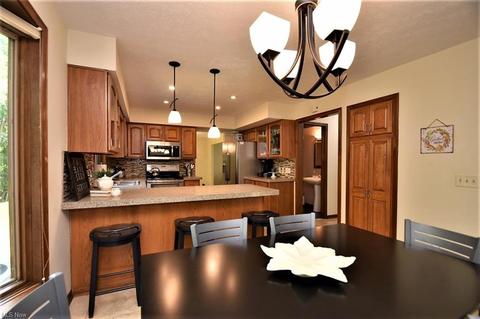 37285 Valley Forge Dr, Solon, OH 44139 photo 12