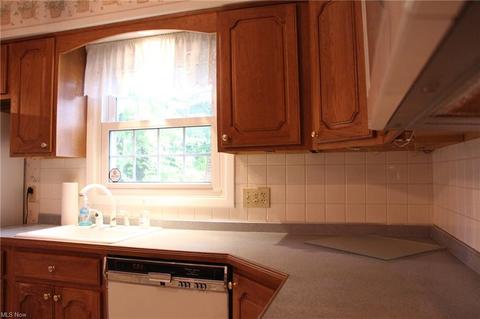 120 Brookvalley Dr, Elyria, OH 44035 photo 8
