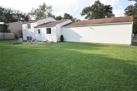 1412 Apache Trl, Stow, OH 44224 photo 2