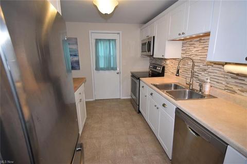 1412 Apache Trl, Stow, OH 44224 photo 5