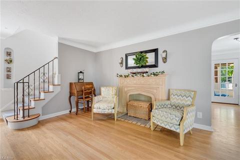 90 E 216th St, Euclid, OH 44123 photo 8