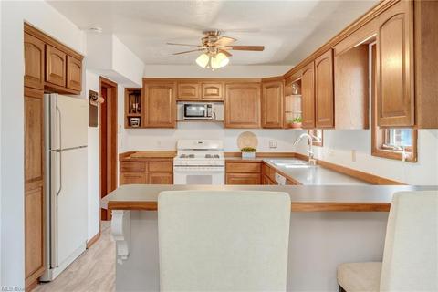 90 E 216th St, Euclid, OH 44123 photo 13