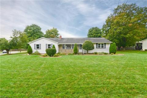 469 Jaronte Dr, Youngstown, OH 44512 photo 1