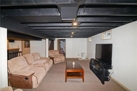 469 Jaronte Dr, Youngstown, OH 44512 photo 27
