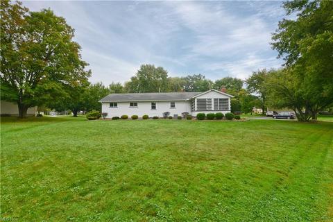 469 Jaronte Dr, Youngstown, OH 44512 photo 3