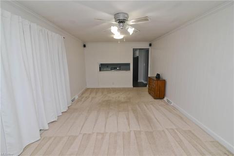 469 Jaronte Dr, Youngstown, OH 44512 photo 13