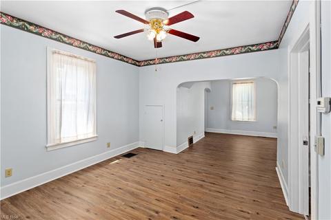 365 Columbus St, Elyria, OH 44035 photo 9