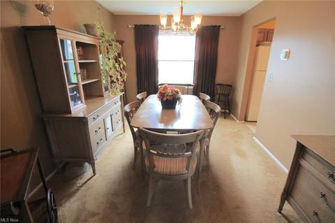 1943 David Ave, Parma, OH 44134 photo 8