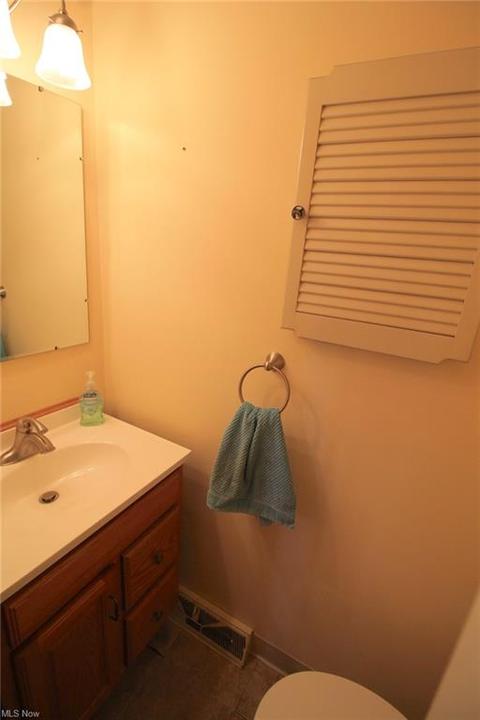 1943 David Ave, Parma, OH 44134 photo 16