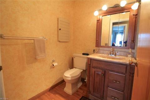 1943 David Ave, Parma, OH 44134 photo 21
