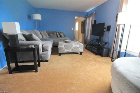 1943 David Ave, Parma, OH 44134 photo 5