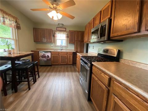 3219 Latimer Ave, Ashtabula, OH 44004 photo 6