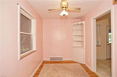 484 E 222nd St, Euclid, OH 44123 photo 18